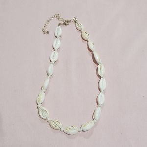 Shell necklace